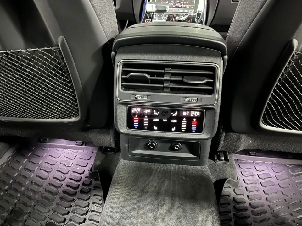 Audi Q8 S line Premium 4dr All Wheel D 2024 — миниатюра 3