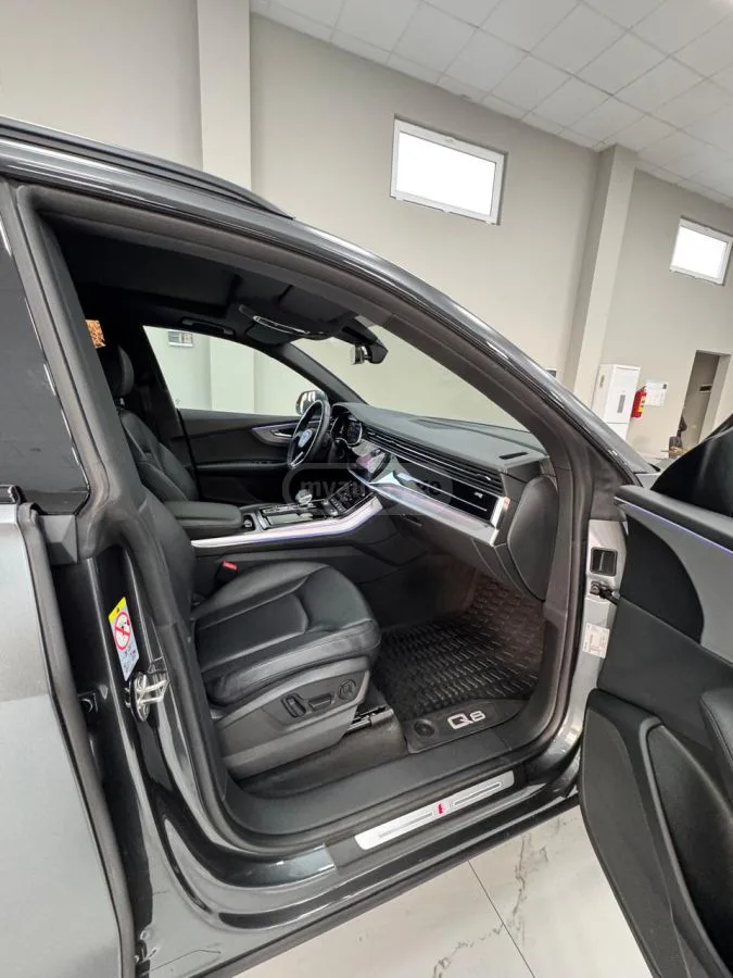 Audi Q8 S line Premium 4dr All Wheel D 2024 — миниатюра 4