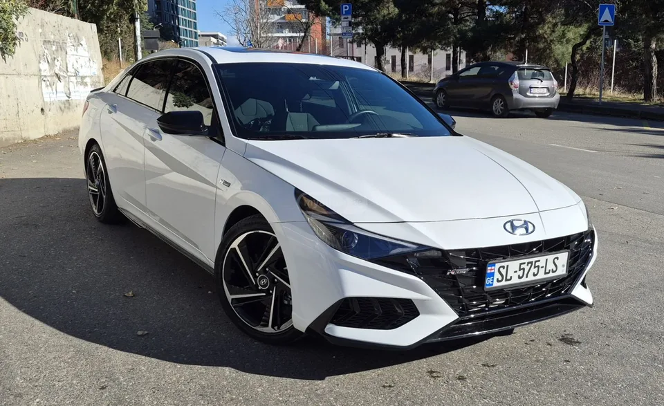 Hyundai Elantra N Line 4dr Sedan Automatic 2023 — миниатюра 2
