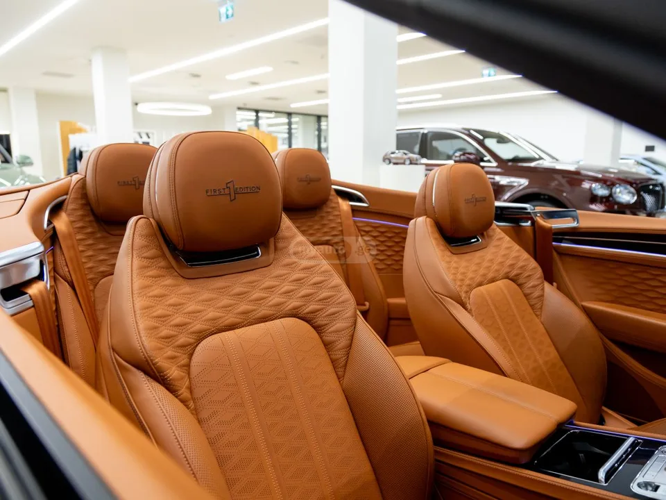 Bentley Continental 2025 — миниатюра 3