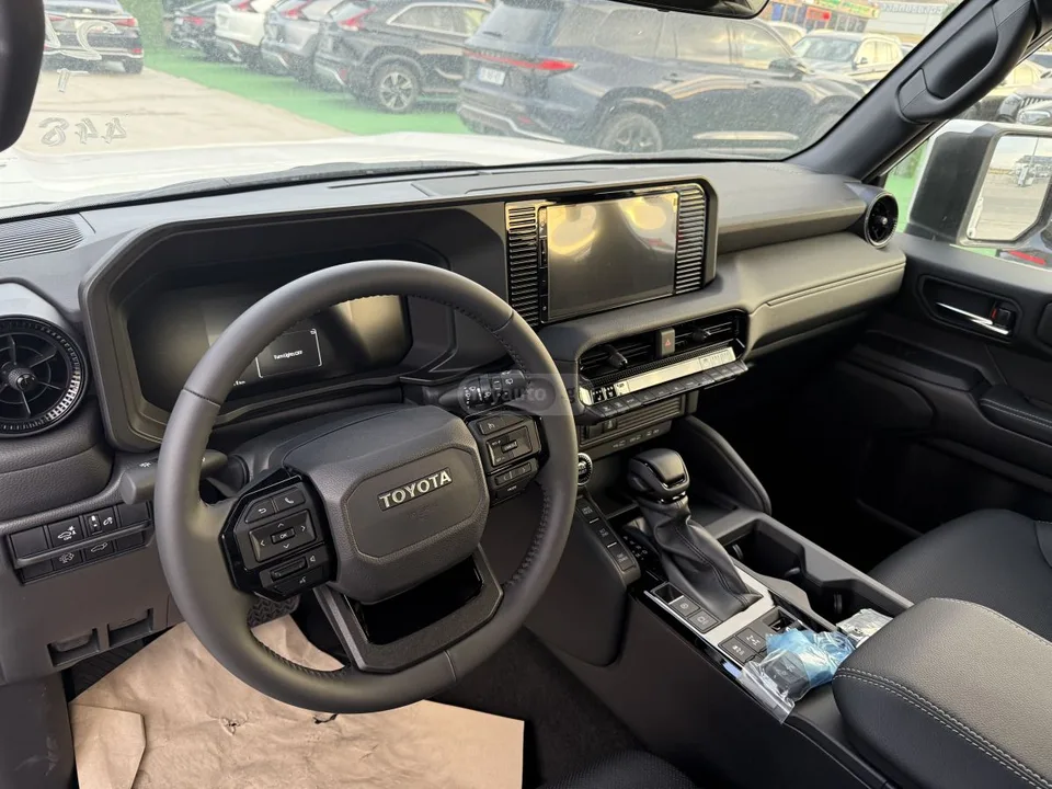 Toyota Land Cruiser Prado 2026 — миниатюра 3
