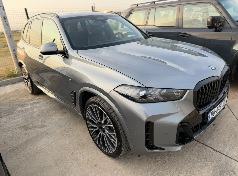 BMW X5 40D PNEVMO 2026 — фото 1, купить с доставкой в Москву