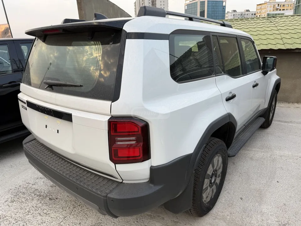 Toyota Land Cruiser Prado 41 суффикс официал 2026 — миниатюра 2