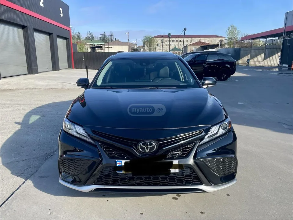 Toyota Camry 2023 — миниатюра 2