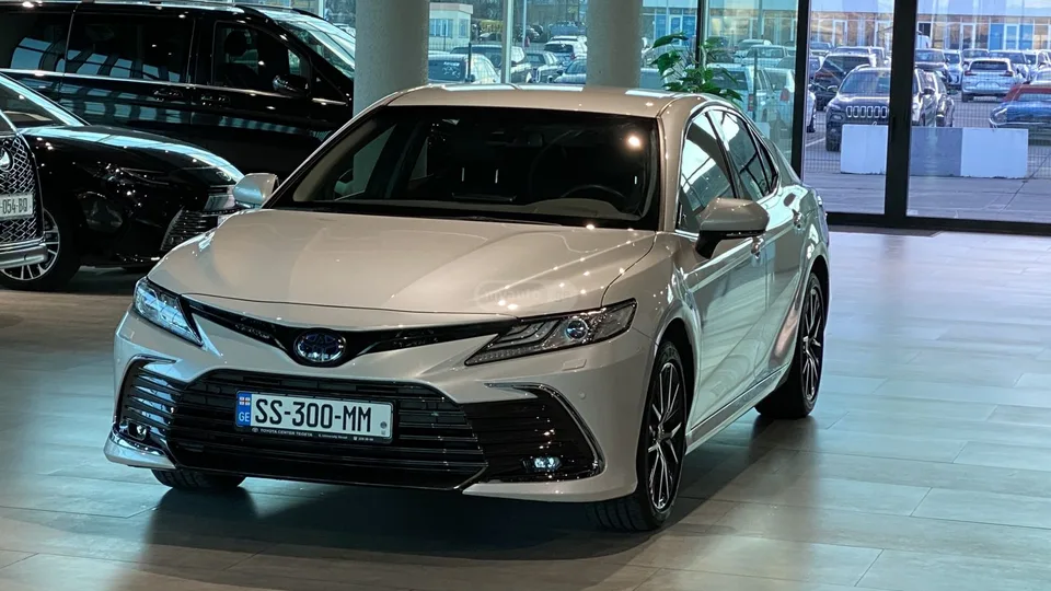 Toyota Camry 2022 — миниатюра 2
