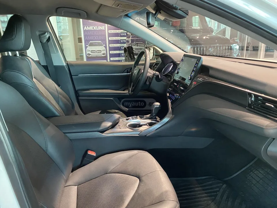 Toyota Camry 2022 — миниатюра 4