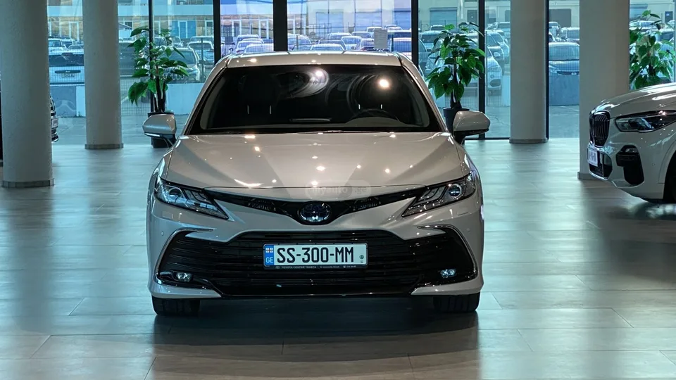 Toyota Camry 2022 — фото 1, купить с доставкой в Москву