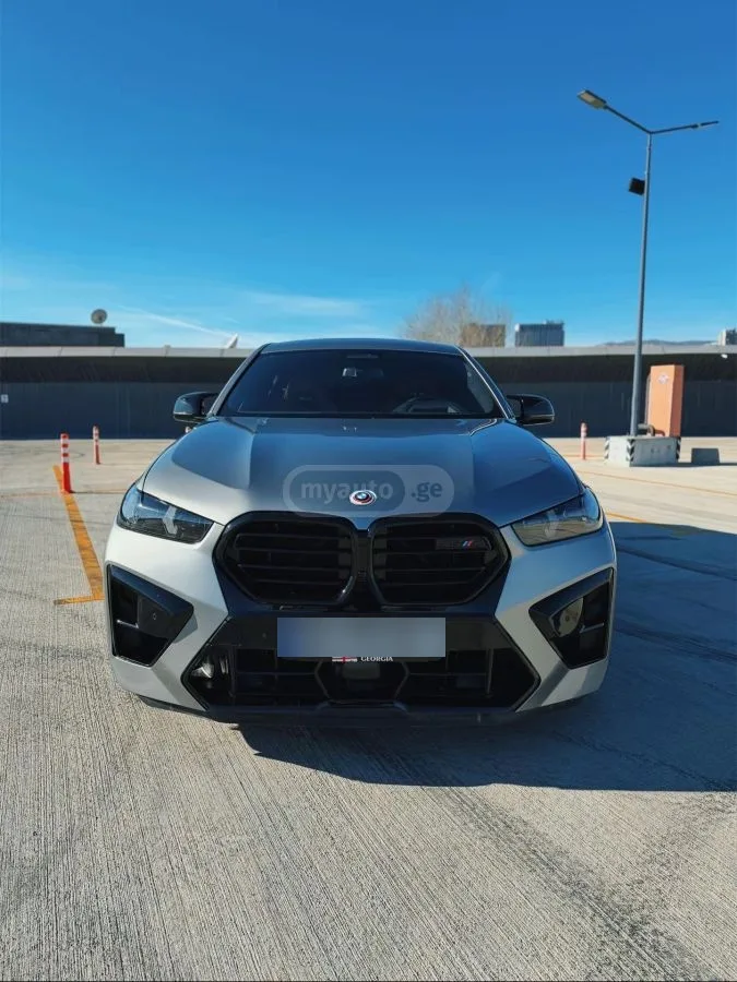 BMW X6 M 2023 — фото 1, купить с доставкой в Москву