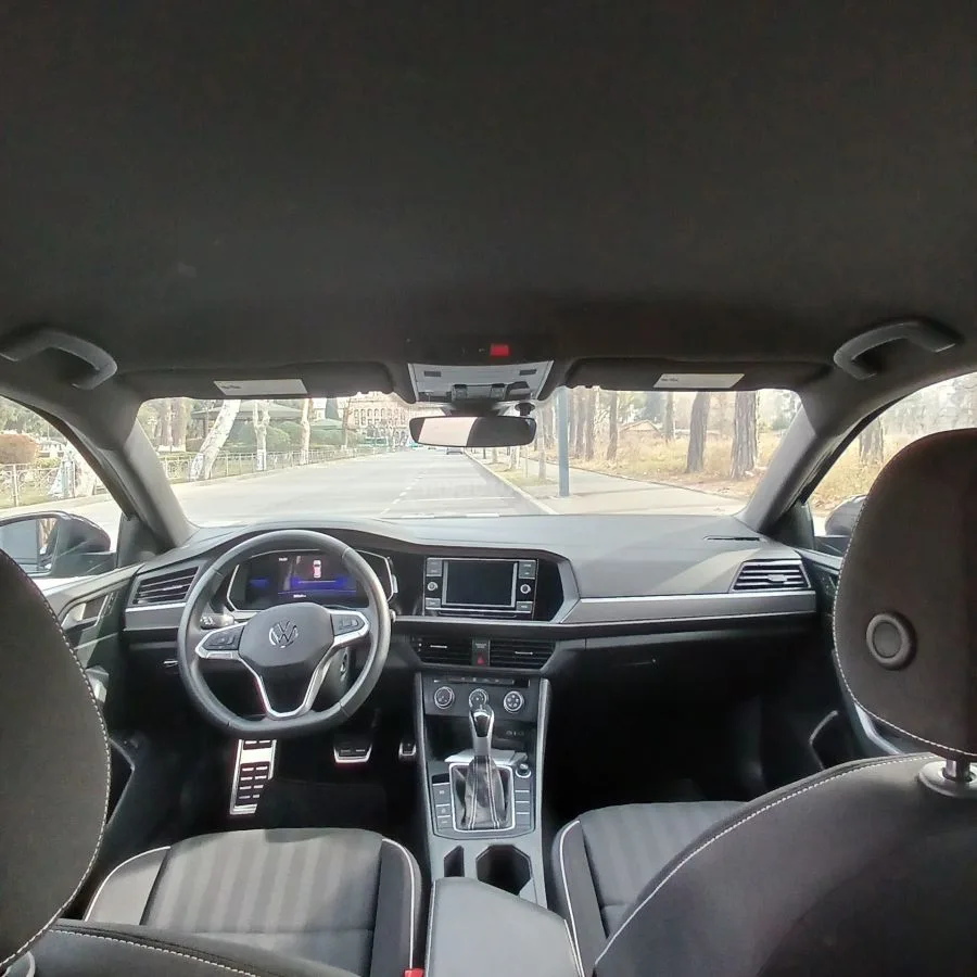 Volkswagen Jetta 2023 — миниатюра 3