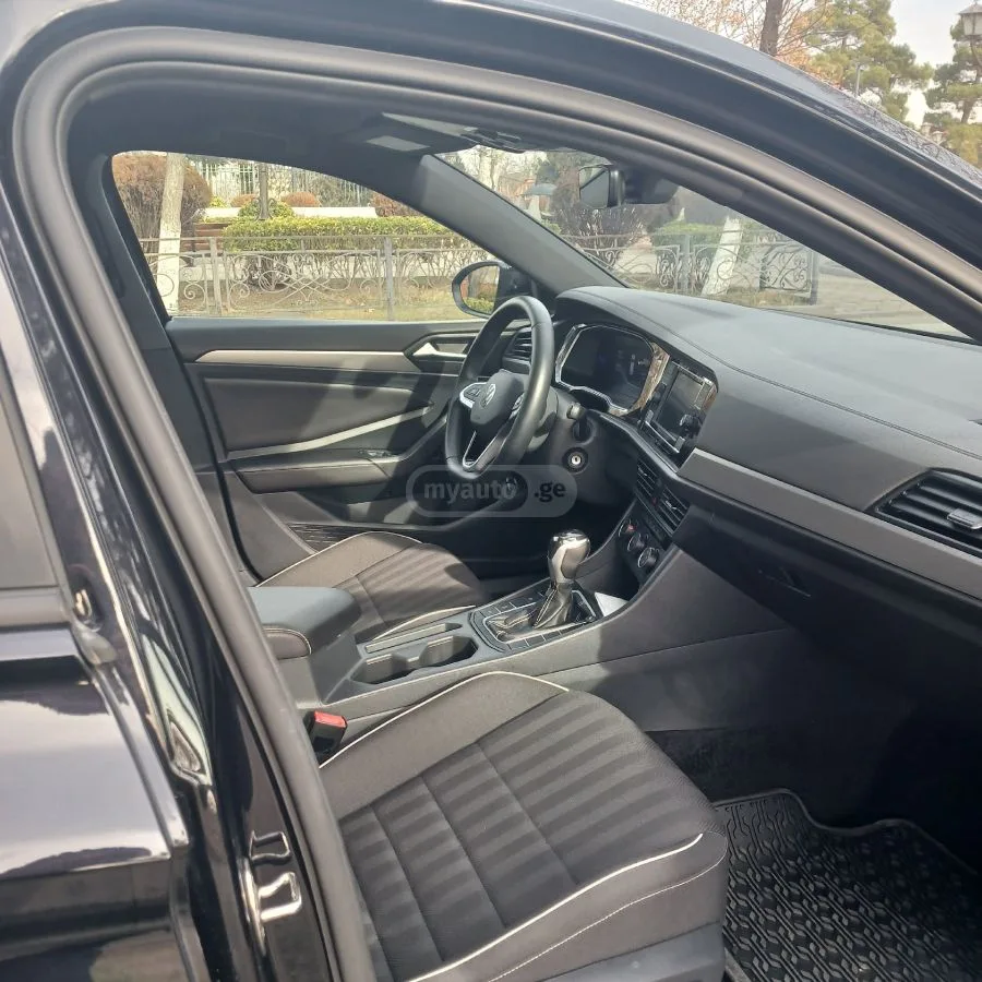 Volkswagen Jetta 2023 — миниатюра 4
