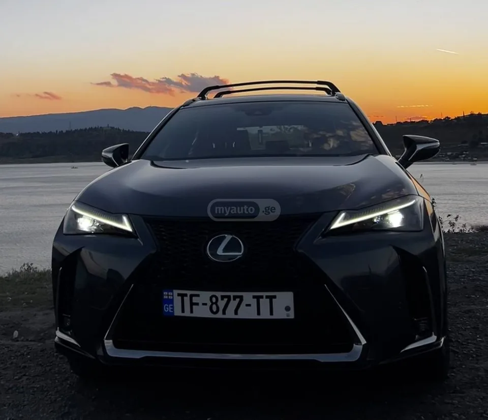 Lexus UX 250 h F SPORT Design 4dr All-Wheel D 2023 — миниатюра 5
