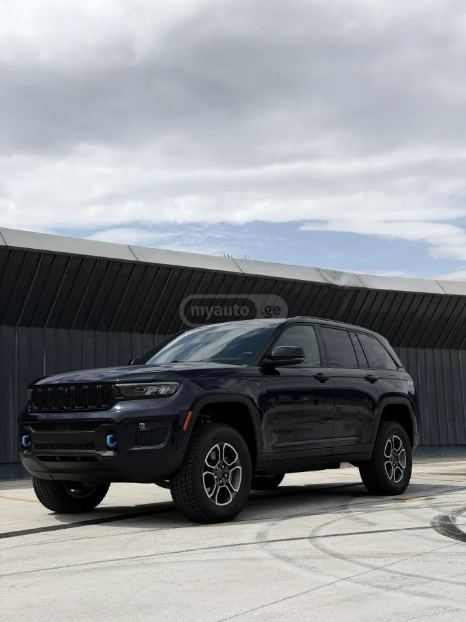 Jeep Grand Cherokee Trailhawk 4xe Plug-in Hybrid 2023 — миниатюра 2