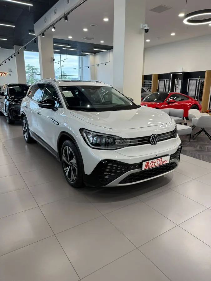 Volkswagen ID 6 PRO 2024 — фото 1, купить с доставкой в Москву