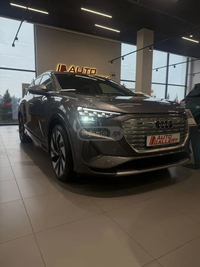 Audi Q5 E-tron 50 2024 — фото 1, купить с доставкой в Москву