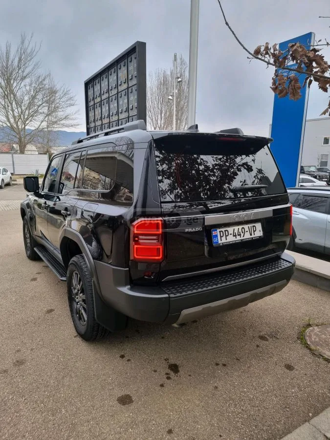 Toyota Land Cruiser Prado 2024 — миниатюра 5