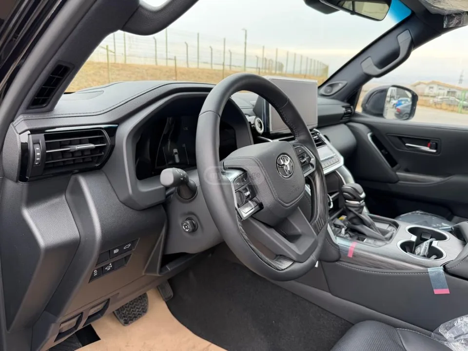 Toyota Land Cruiser FULL ОФИЦИАЛ 5 мест 2026 — миниатюра 4