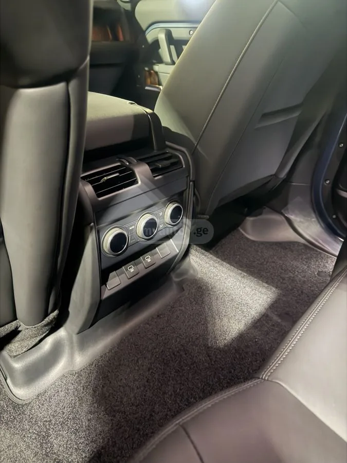 Land Rover Defender 110 2025 — миниатюра 4