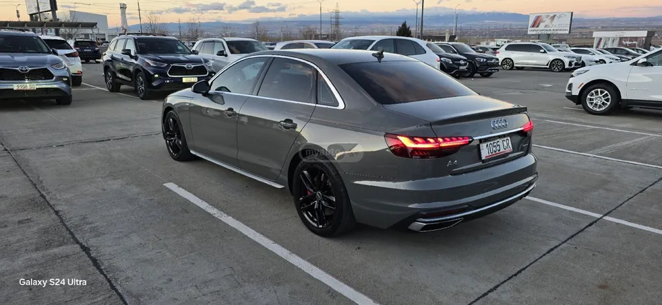 Audi A4 2022 — миниатюра 3