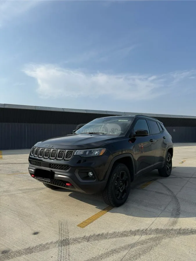 Jeep Compass 2023 — фото 1, купить с доставкой в Москву