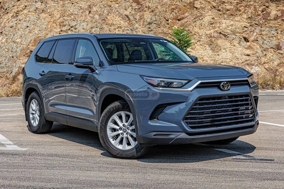 Toyota Grand Highlander 2023 — миниатюра 4
