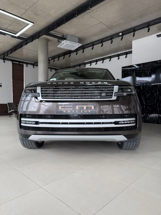 Land Rover Range Rover 2025 — фото 1, купить с доставкой в Москву
