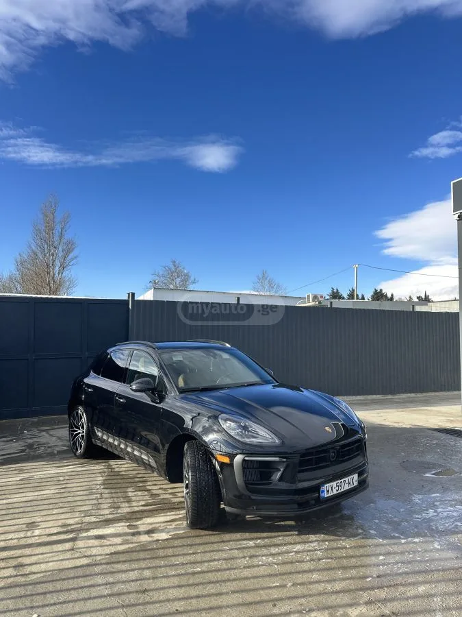 Porsche Macan 2023 — фото 1, купить с доставкой в Москву