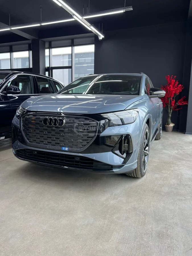 Audi Q5 E-tron 2024 — миниатюра 2