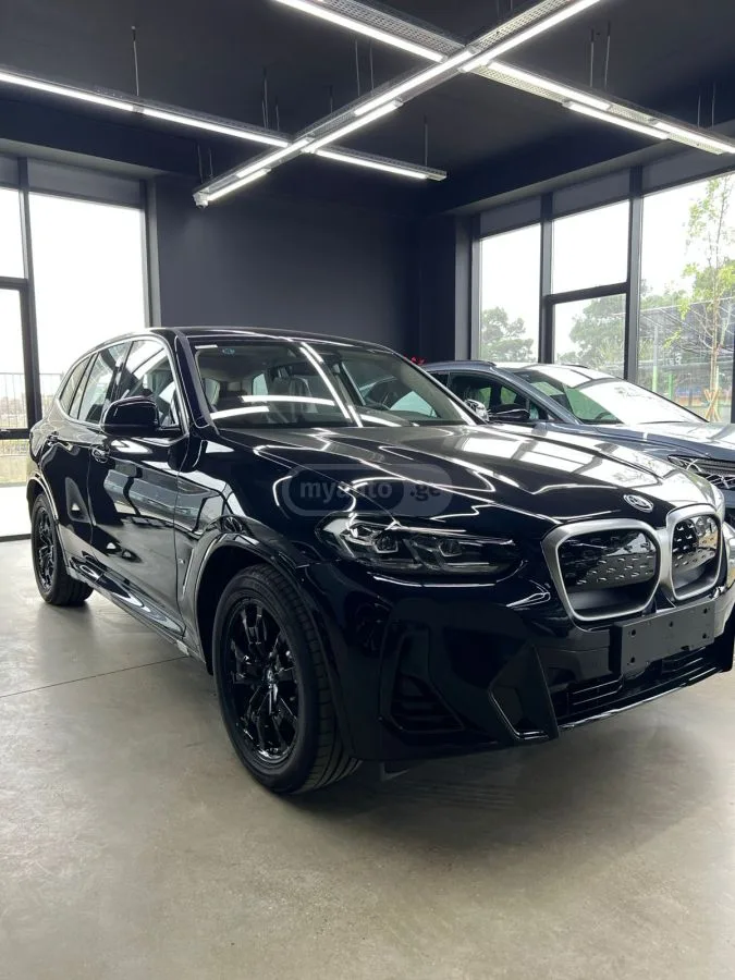 BMW Ix3 2025 — миниатюра 2