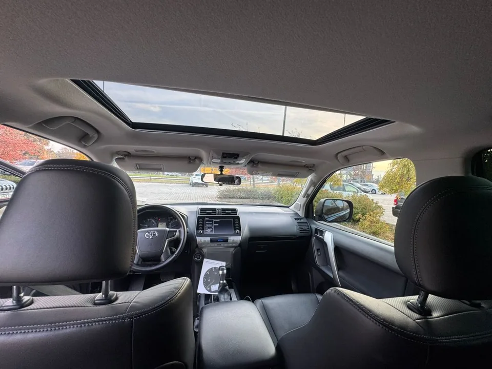 Toyota Land Cruiser Prado 2023 — миниатюра 5
