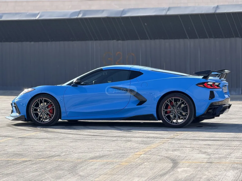 Chevrolet Corvette 2023 — миниатюра 3