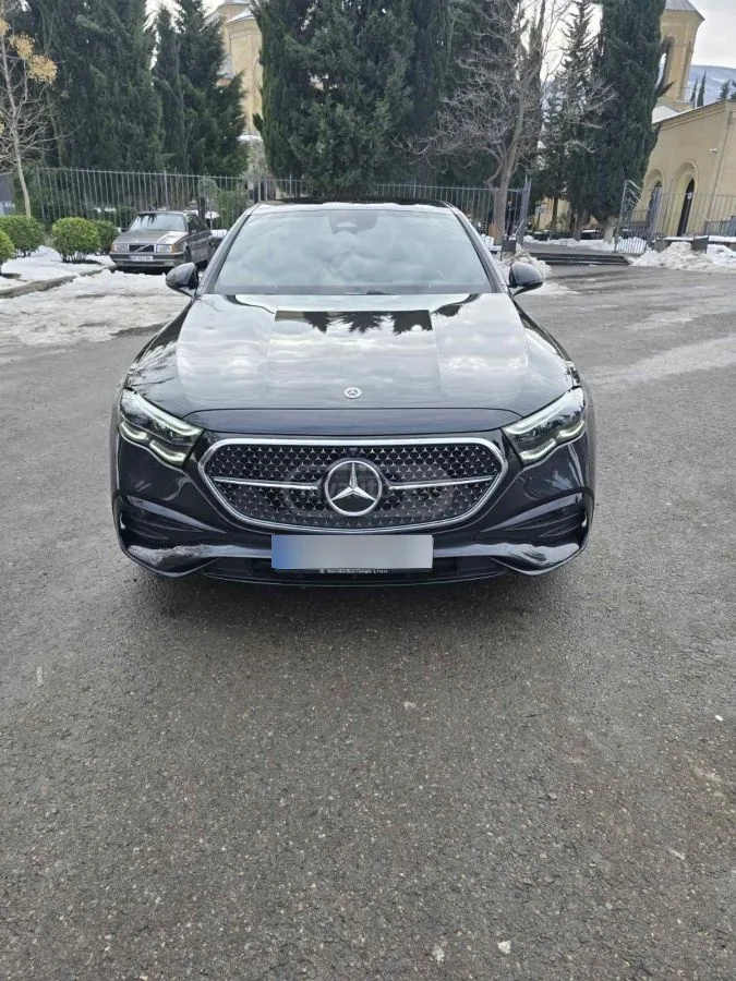Mercedes-Benz E 200 2025 — фото 1, купить с доставкой в Москву