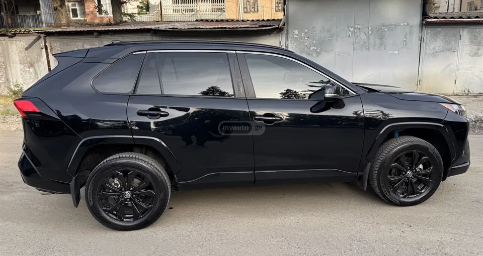 Toyota RAV 4 2022 — миниатюра 4