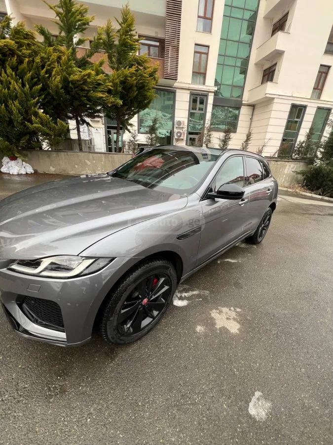 Jaguar F-Pace 2022 — миниатюра 2