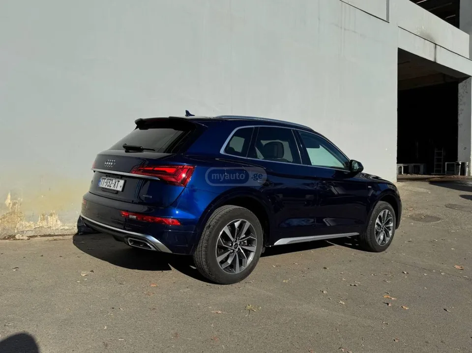 Audi Q5 45 S line Premium 4dr All-Whee 2023 — миниатюра 5