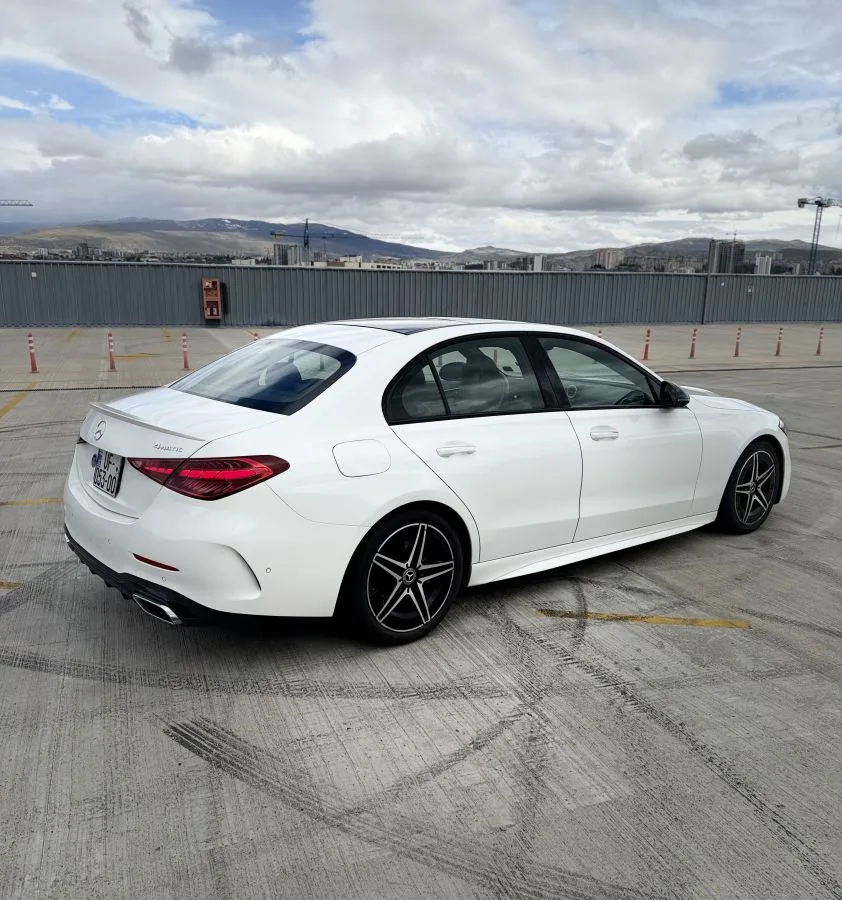 Mercedes-Benz C 300 4 Matic AMG 2022 — миниатюра 3