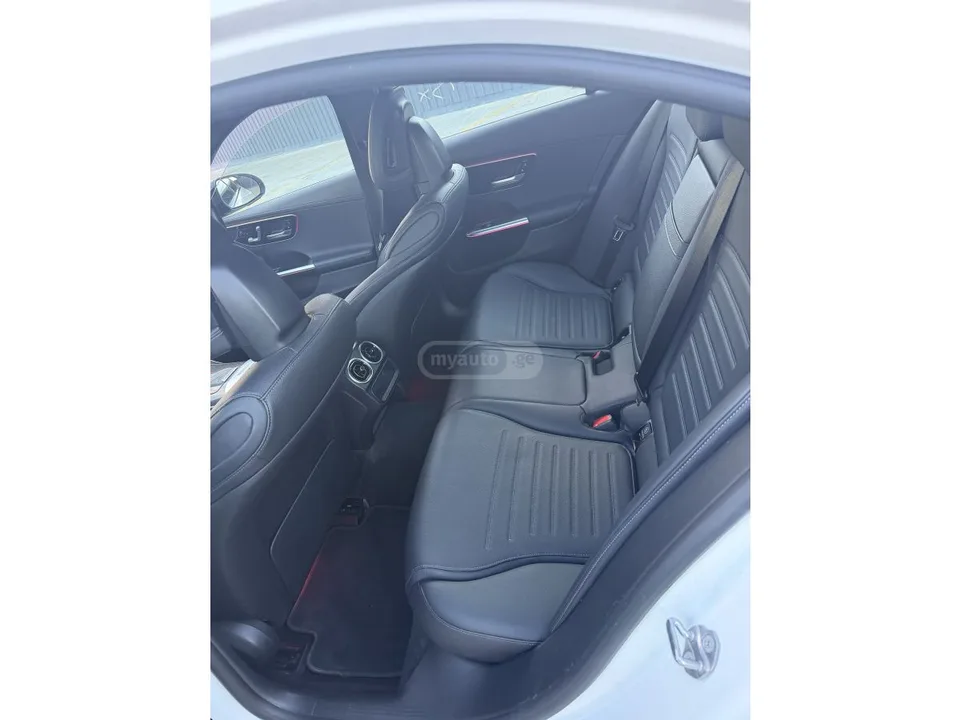 Mercedes-Benz C 300 4 Matic AMG 2022 — миниатюра 4