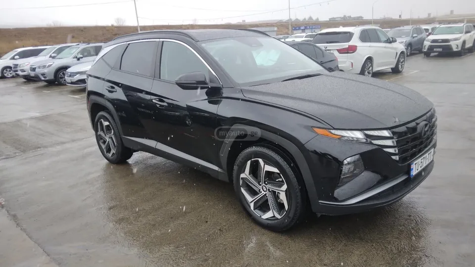 Hyundai Tucson 2023 — фото 1, купить с доставкой в Москву