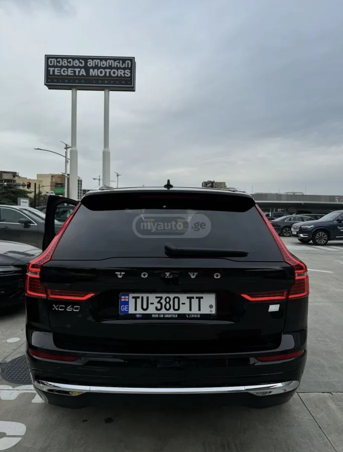 Volvo XC 60 2023 — миниатюра 2