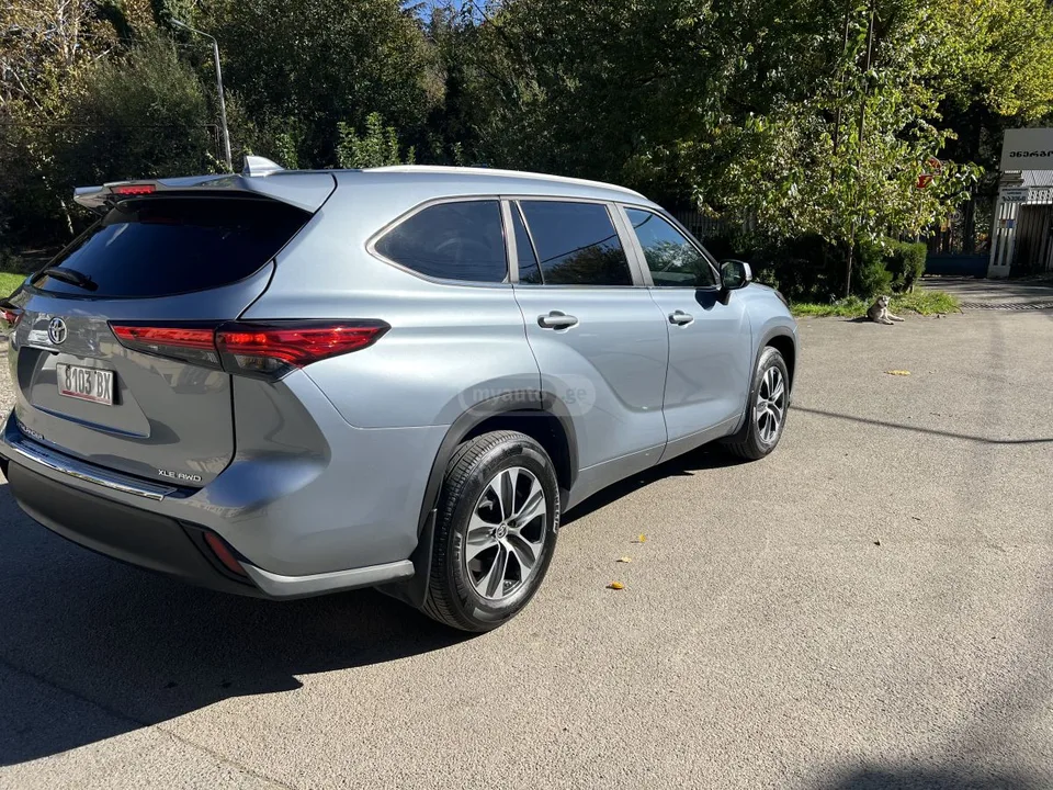 Toyota Highlander 2024 — миниатюра 3