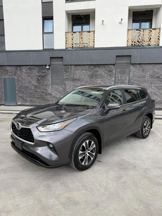 Toyota Highlander 2022 — миниатюра 2