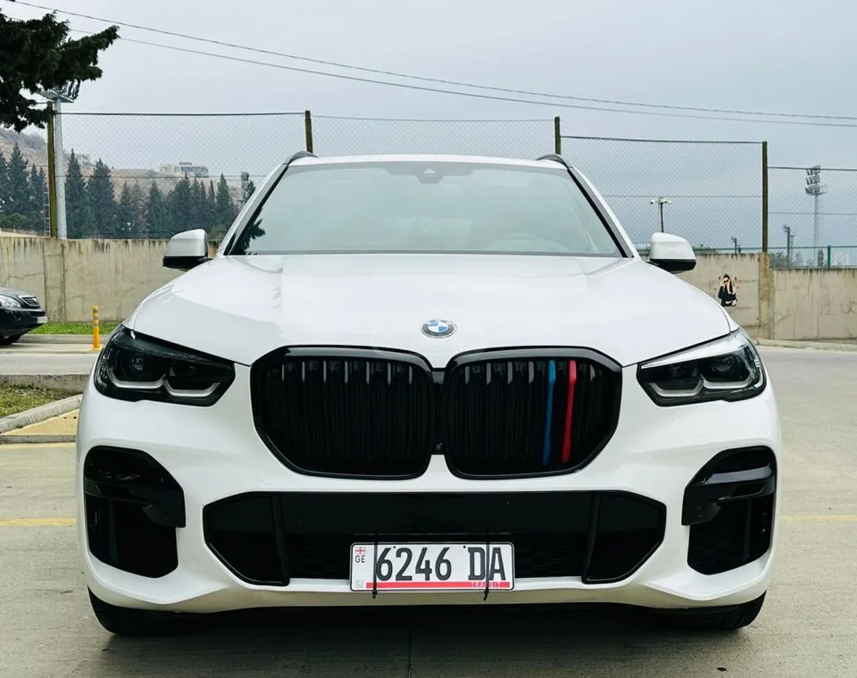 BMW X5 sDrive40i 4dr 4x2 Sports Activ 2022 — фото 1, купить с доставкой в Москву