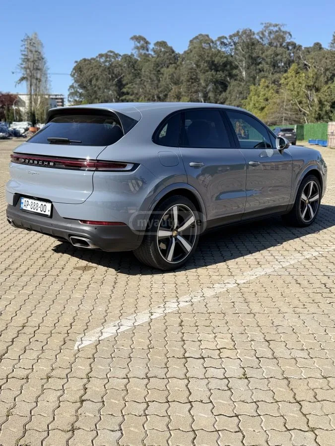 Porsche Cayenne 2024 — миниатюра 5