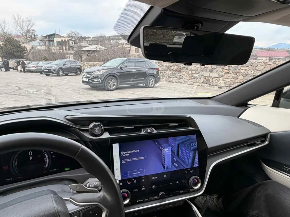 Lexus RZ 450e 2024 — миниатюра 2
