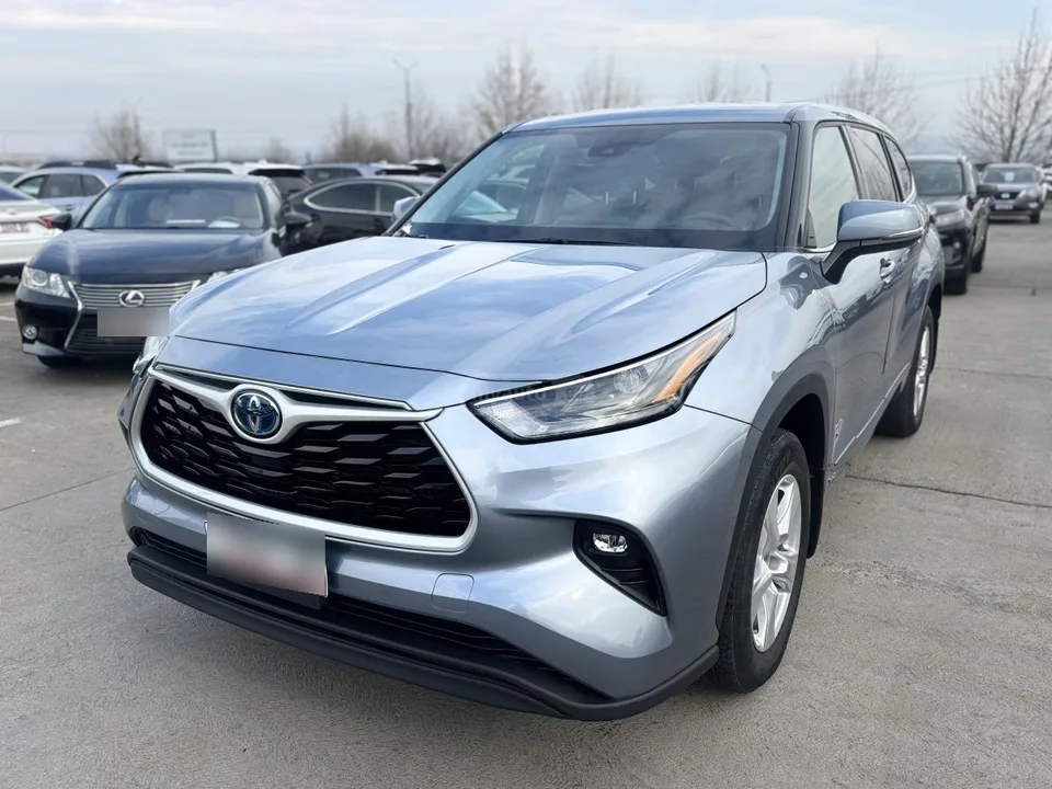 Toyota Highlander 2022 — миниатюра 2