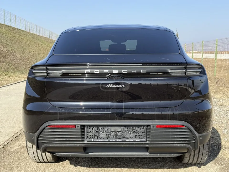 Porsche Macan Электро, новый, дилер 2025 — миниатюра 3