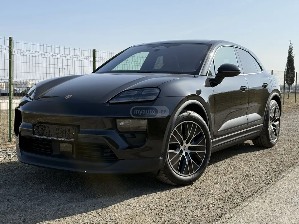 Porsche Macan Электро, новый, дилер 2025 — фото 1, купить с доставкой в Москву