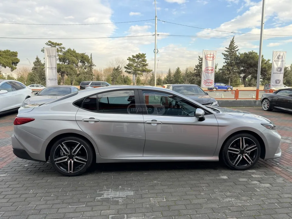 Toyota Camry 2024 — миниатюра 4
