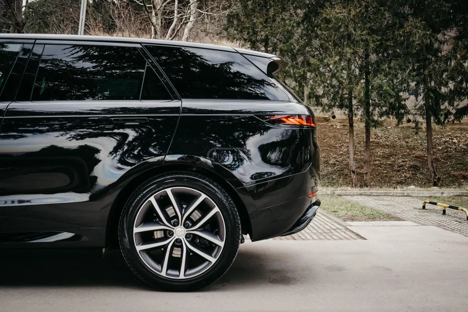 Land Rover Range Rover Sport 2024 — миниатюра 3