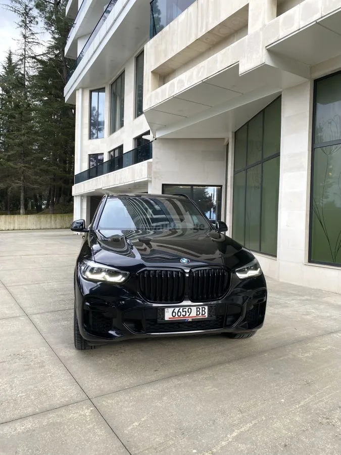 BMW X5 xDrive40i 4dr All-Wheel Drive 2022 — фото 1, купить с доставкой в Москву
