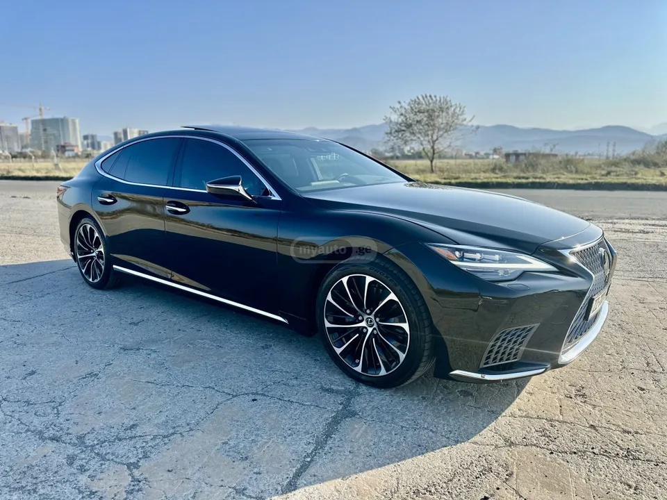 Lexus LS 500 2022 — миниатюра 2